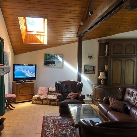 Maison/Gite Familial Dans Le Jura A 200M Du Lac Avec Piscine Privee Marigny  Kültér fotó