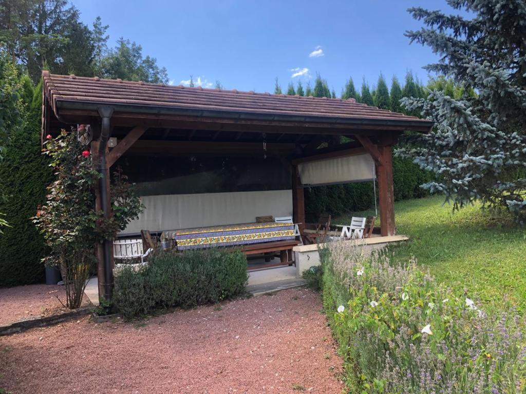 Maison/Gite Familial Dans Le Jura A 200M Du Lac Avec Piscine Privee Marigny  Kültér fotó