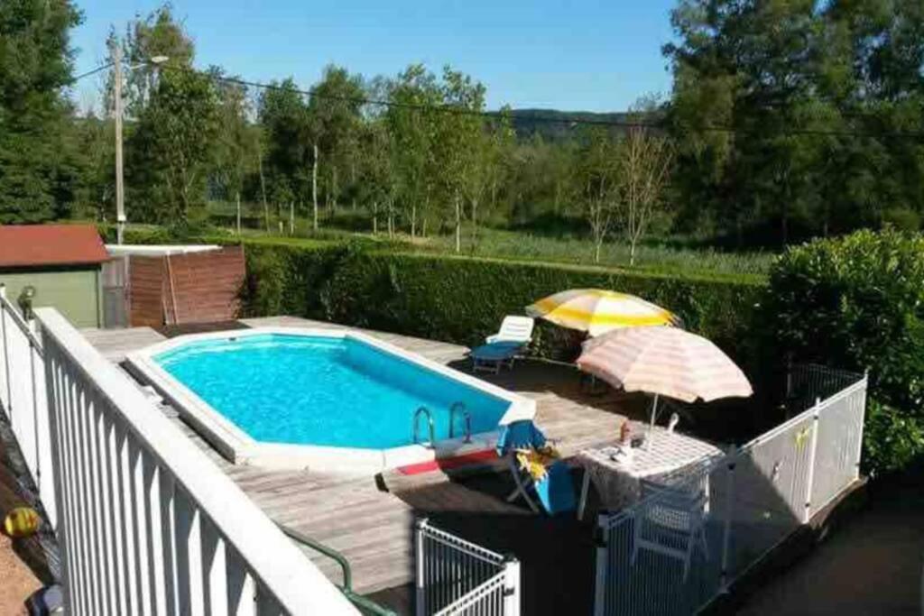 Maison/Gite Familial Dans Le Jura A 200M Du Lac Avec Piscine Privee Marigny  Kültér fotó